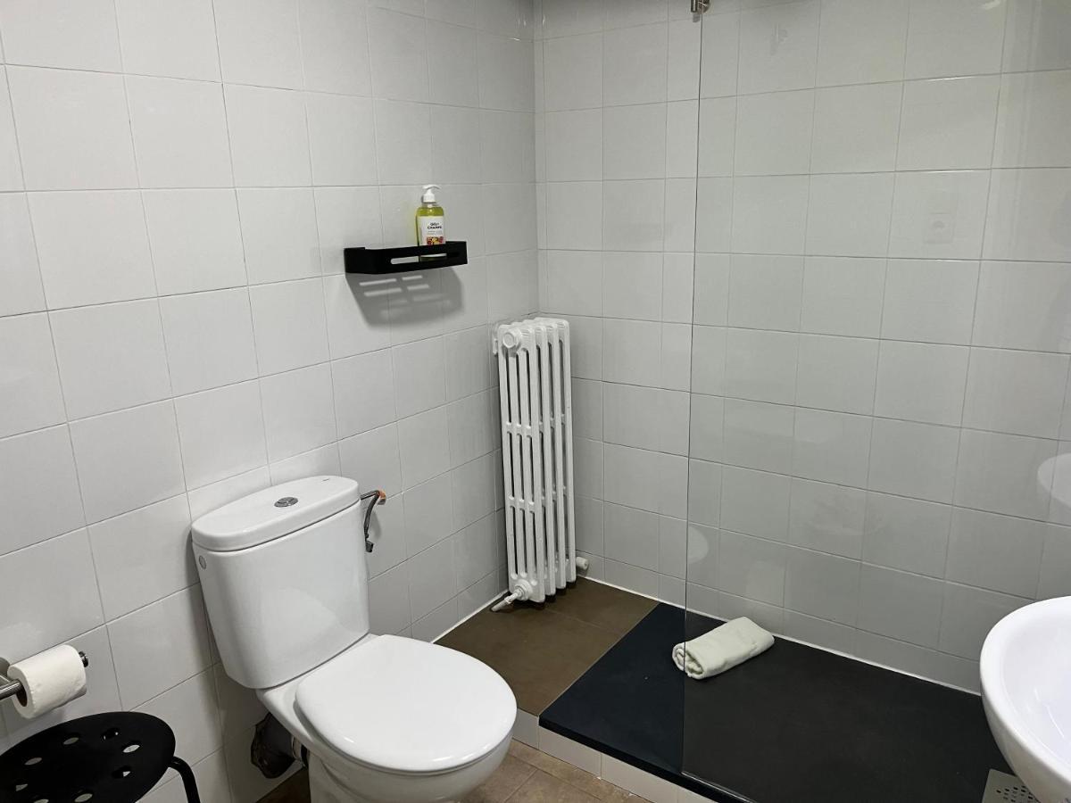 Hostal Ars Puigcerda Bagian luar foto
