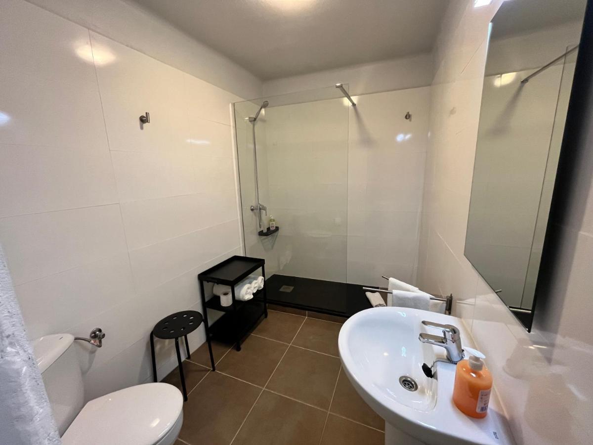 Hostal Ars Puigcerda Bagian luar foto