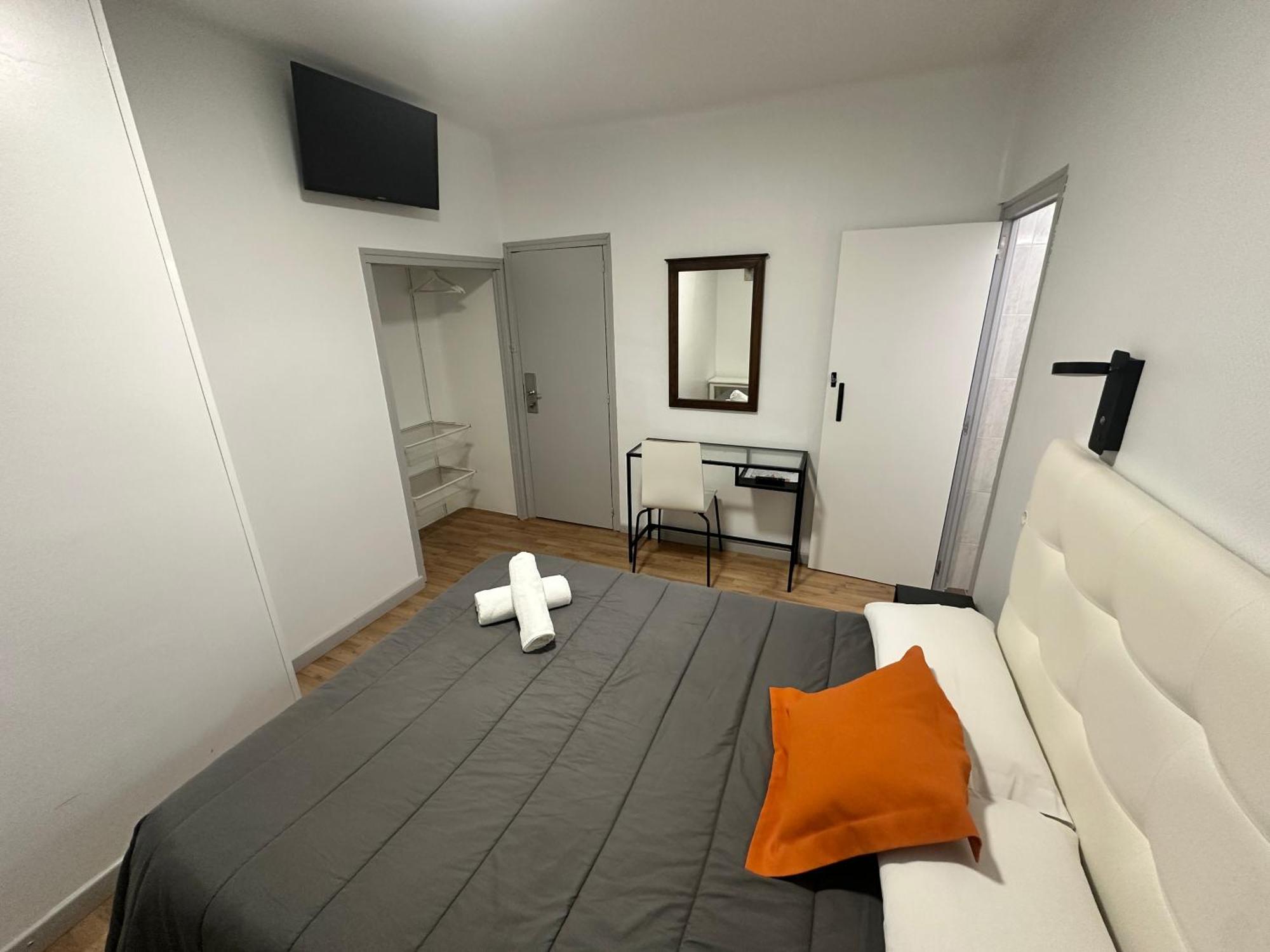 Hostal Ars Puigcerda Bagian luar foto